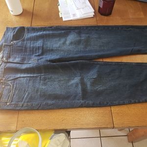 american eagle outfitters AEO tag 40x32 but hemmed to 29 inches